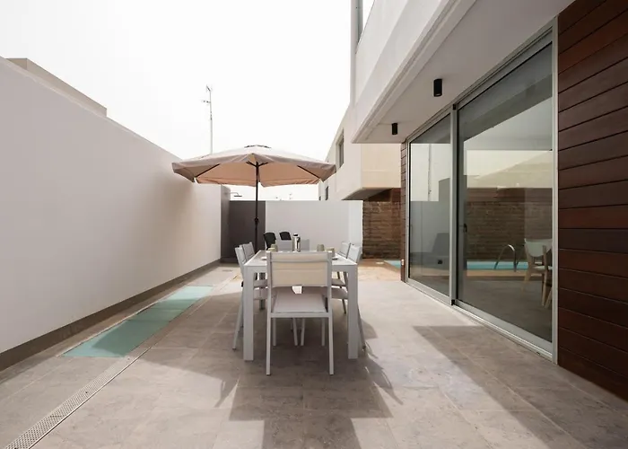 Modern 2Br House - Private Pool - Parking